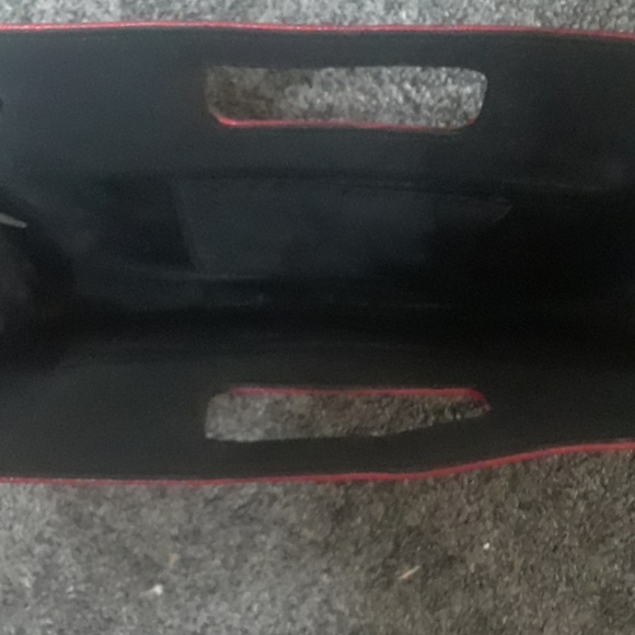 Red clutch - Picture 2 of 2